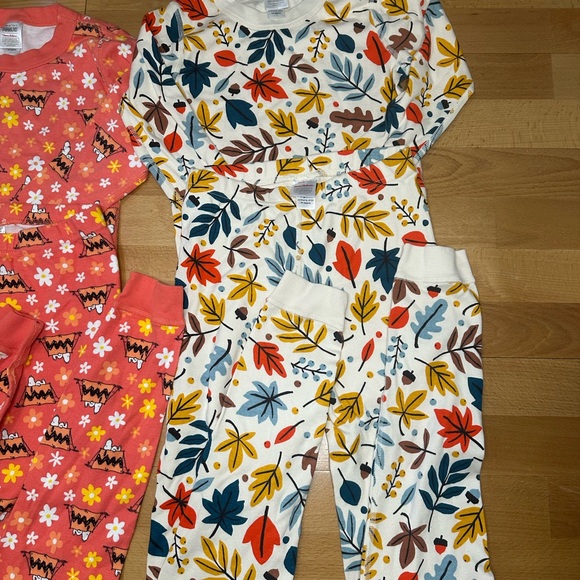 Hanna Andersson - 2 Sets of Girls Size 12 (150 cm) Pajamas - Picture 2 of 10